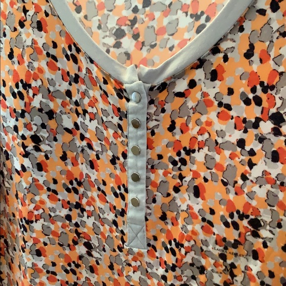 Laura Ashley long sleeve top new with tags medium pixel print 58$ retail - Picture 3 of 11